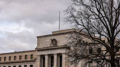 Fed se ‘guarda la tijera’ en primera reunión de 2024: Deja tasa de interés sin cambios