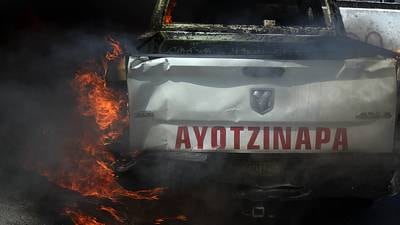 Asesinato normalista Ayotzinapa: Dan prisión preventiva a policías vinculados al crimen