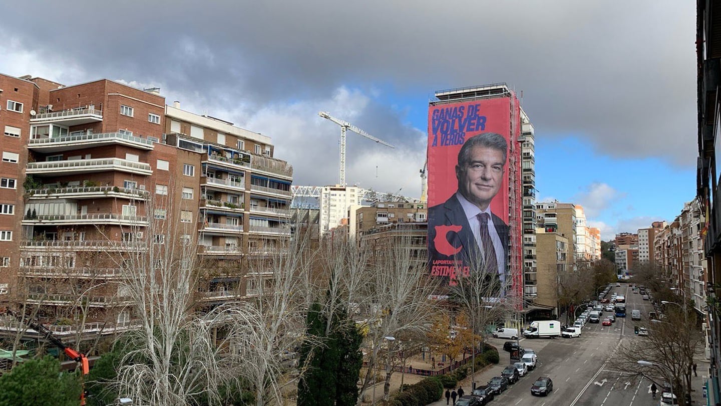La candidatura de Joan Laporta pondrá a la venta réplicas de la lona de Madrid con fines benéficos