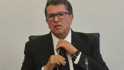Llama Monreal a empresarios de Nuevo León a participar en el Poder Legislativo