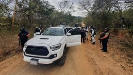Autoridades aseguran vehículos, armas y sustancias en Imala, Culiacán