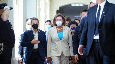 Nancy Pelosi dice que Xi Jinping reaccionó a su visita a Taiwán como un ‘bully’ asustado