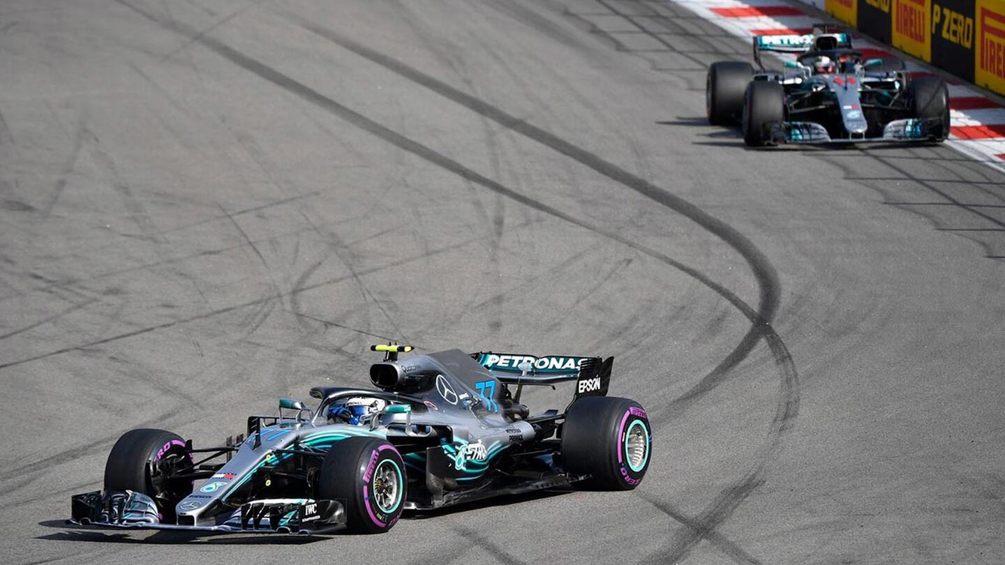 ¡Mercedes mandó en Bakú! Bottas y Hamilton hicieron el 1-2 en el GP de Azerbaiyán
