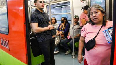 Metro de CDMX ‘enfurece’ a usuarios: ¿En qué líneas tardan en pasar hasta 20 minutos los trenes?