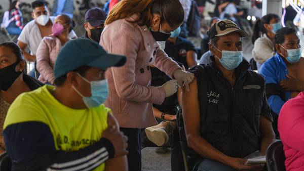 México aplica 261,575 nuevas dosis de vacunas COVID; van 129.2 millones