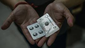 De mal en peor: Sube 92% mercado negro de medicinas durante sexenio de AMLO