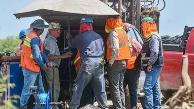 CFE admite que ‘quedó rebasada’ estrategia de rescate de mineros en Coahuila