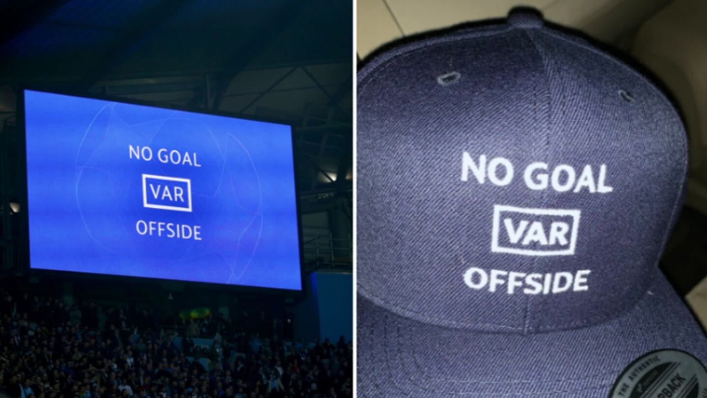 ¡Despiadado! La gorra de los fans del Tottenham para celebrar el VAR en UEFA Champions League