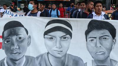 Caso Ayotzinapa: Marina participó en manipulación de pruebas, concluye informe