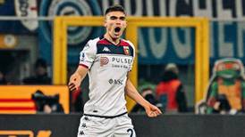 Johan Vásquez podría dejar al Genoa para fichar por un grande de Italia