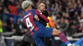 ‘Destrozaron el espectáculo, así es imposible’; Xavi REVENTÓ tras adiós del Barcelona en Champions