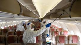 ¿Viajarás en avión?, lee esto: ómicron triplica riesgo de contagio de COVID en vuelos 
