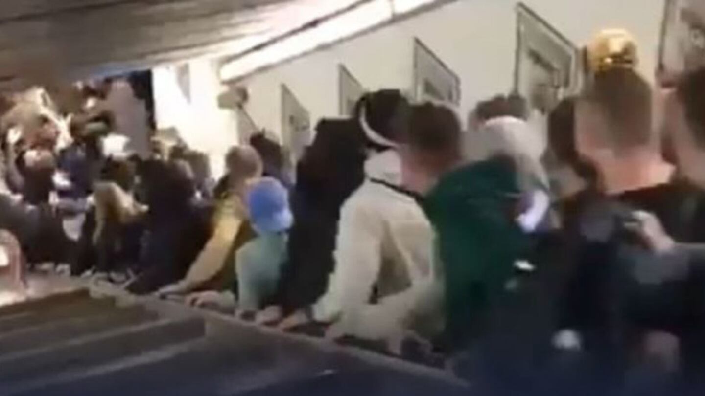 Accidente de los hinchas del CSKA en una escalera mecánica en Roma