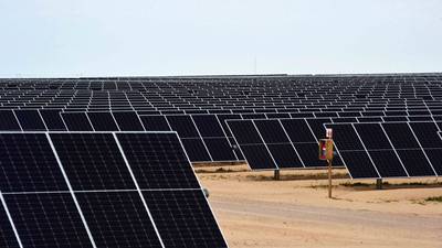 Agencia Francesa de Desarrollo financiará parque solar de CFE en Sonora