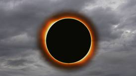 ¿El frente frío 44 ‘arruinará' el eclipse total de Sol en México? Así estará el clima este lunes