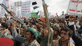 ¿Barcos de EU, en riesgo? Hutíes de Yemen tienen nuevo misil hipersónico, dice agencia rusa
