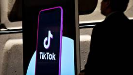 ¿Por qué tantas ‘señoras’ te etiquetan en TikTok? Así puedes evitar el nuevo tipo de fraude