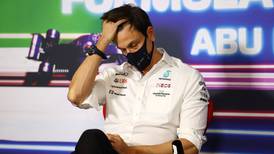 FIA ‘batea’ petición de Mercedes y Verstappen sigue campeón... por ahora