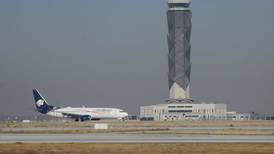 Pilotos hacen frente a Aeroméxico: Buscan revisión al convenio salarial por estas razones