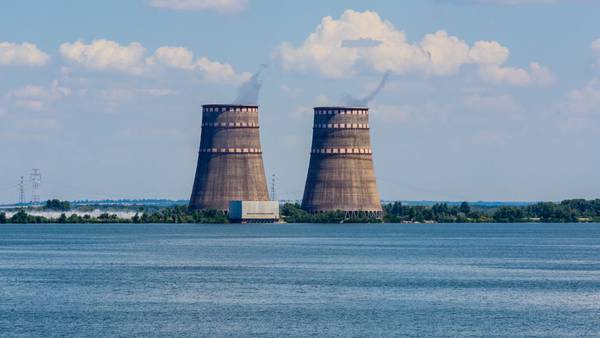 Ataques rusos acechan la central nuclear de Zaporiyia en Ucrania