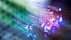 Ganador de licitación de fibra óptica tendrá 6 meses para dar internet gratuito en puntos prioritarios