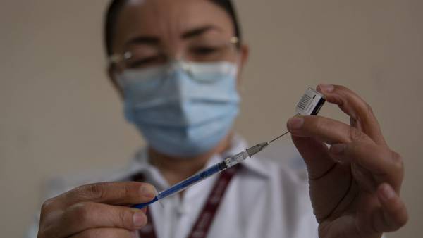 México supera las 21 millones de dosis de vacunas COVID aplicadas