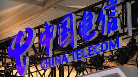 Wall Street 'echa para atrás' expulsión de tres empresas chinas tras amenaza de Beijing