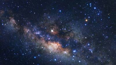 Vía Láctea: Descubren filamentos raros e inéditos en el centro de la galaxia