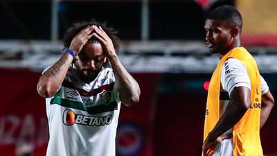 Marcelo lesiona gravemente la pierna de Luaciano, jugador rival, en la Copa Libertadores