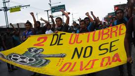 Marcha 2 de octubre: Mexicanos protestan contra la militarización en el país