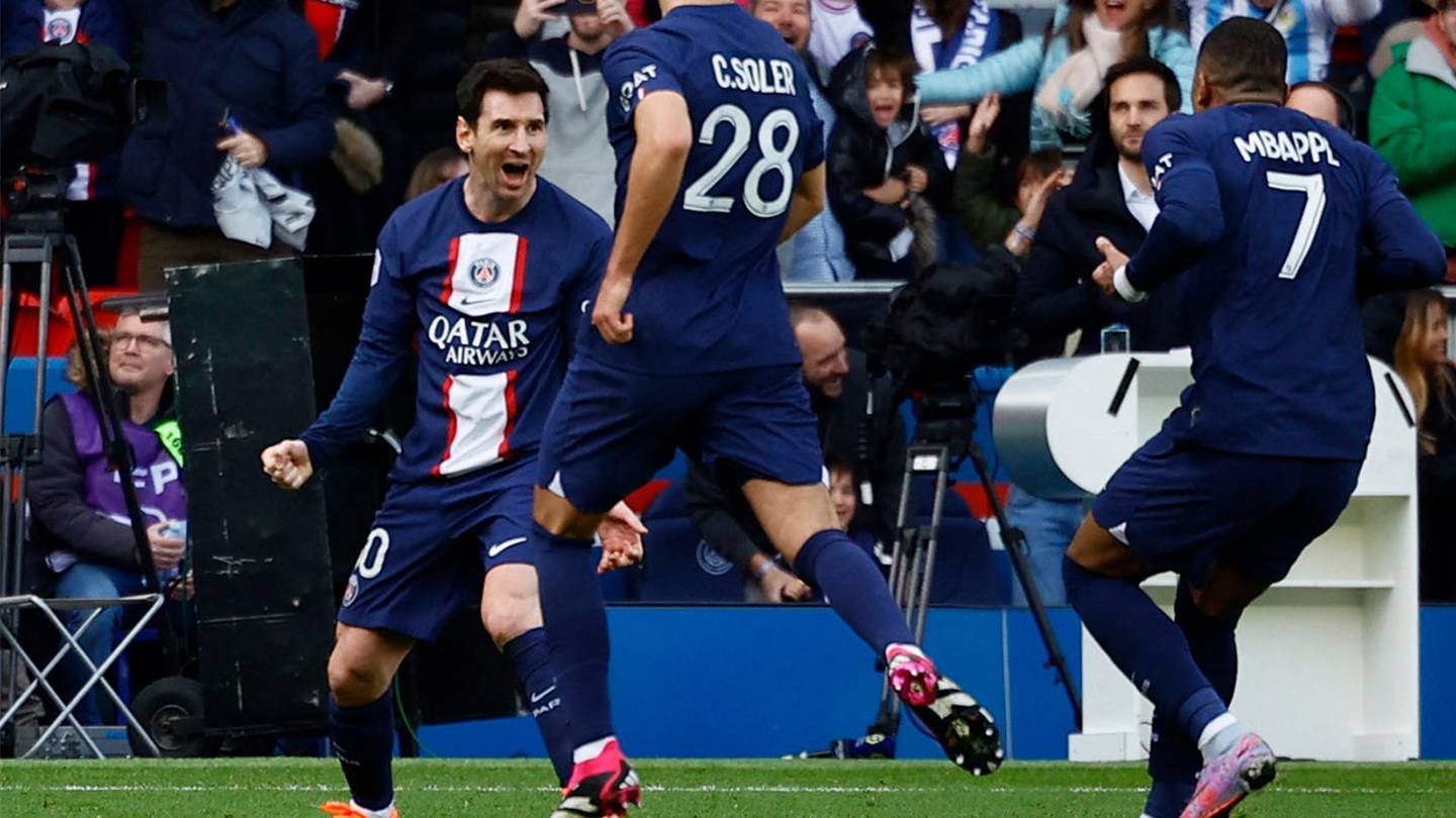 Messi salvó el resultado para el PSG ante Lille con un golazo de tiro libre.