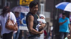 Licencia de paternidad en México, de las más cortas entre países de la OCDE