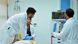 AMLO anuncia que habrá convocatoria para contratar médicos y personal de enfermería