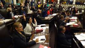 Comisiones del Congreso de Puebla aprueban pedir al INE que atraiga elección extraordinaria
