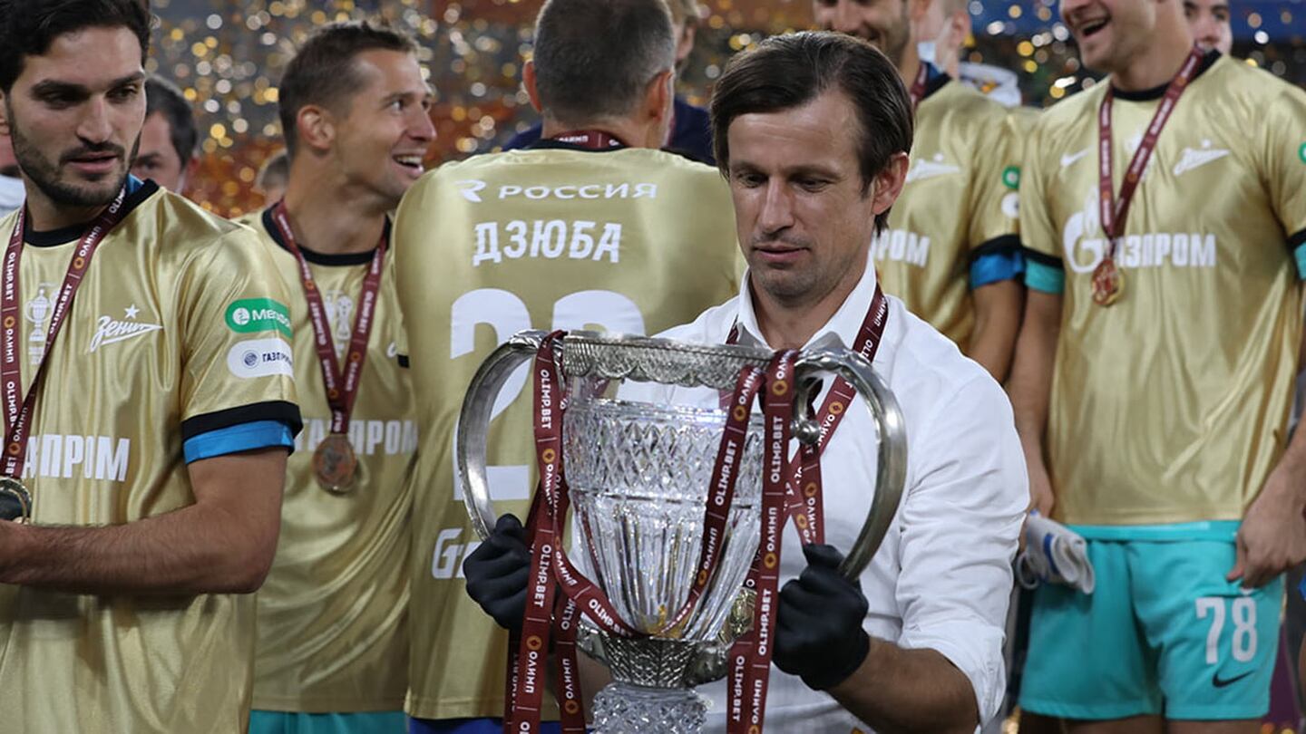 ¡Y que Zenit rompe la Copa de Rusia en el festejo!