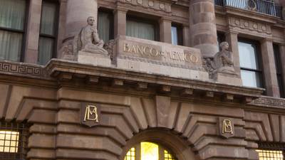 Aún ronda el fantasma: Banxico reconoce que persiste riesgo inflacionario
