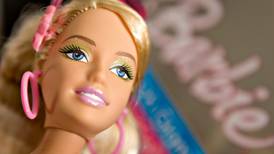 'Barbie' ahora podrá 'pintar' su ropa con Crayola