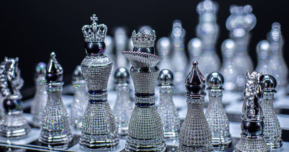 El ajedrez más caro del mundo: oro y diamantes por doquier