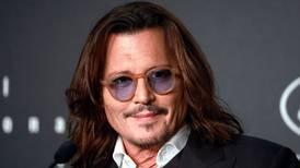 Johnny Depp no se interesa en Hollywood: Ovacionan al actor en su ‘regreso’ al cine en Cannes