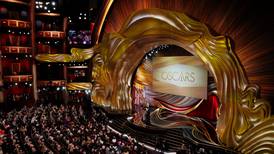 ¿Mucha moda y poca política en la alfombra roja de los Oscar?