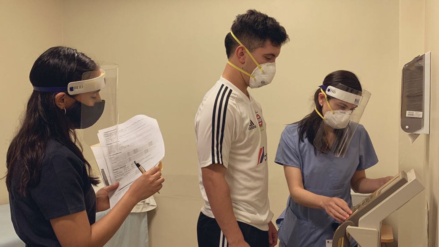 Leo Fernández pasa exámenes médicos con Tigres