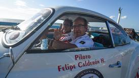 Felipe Calderón choca en el Rally Maya