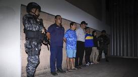 Liberados los cinco detenidos por la estampida en el estadio Cuscatlán que dejó a nueve fallecidos