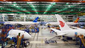 Boeing 'baja cortinas' de su última fábrica que aún operaba en medio de la pandemia