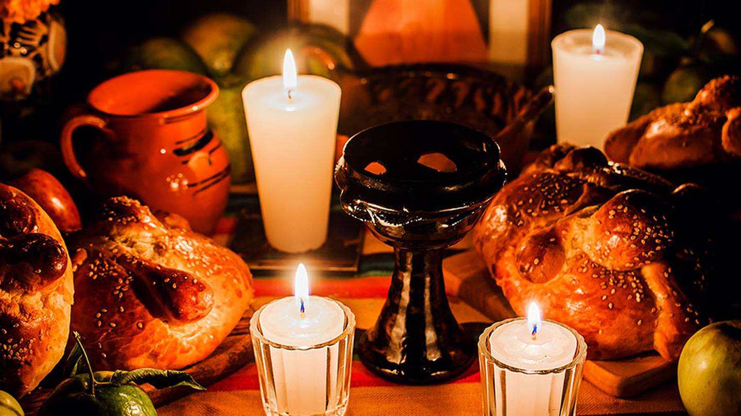 Cuáles son los elementos que no pueden faltar en tu ofrenda de Día de  Muertos y qué significan? – El Financiero