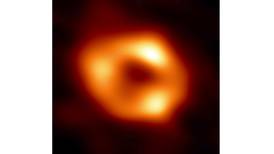 ¡Impresionante! Captan por primera vez imagen del agujero negro de la Vía Láctea