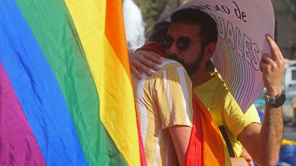 Sentencian en Puebla, por primera vez, a agresores de persona de la comunidad LGBT+