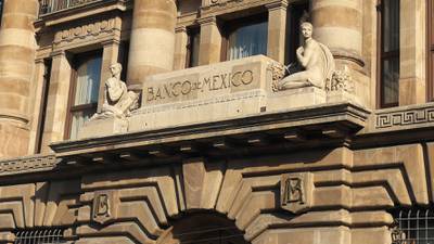 Banxico prevé recortar tasa en marzo... pero expertos sugieren que espere al 2do semestre de 2024
