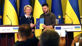 Ucrania da primer paso para unirse a la Unión Europea: responde cuestionario sobre membresía