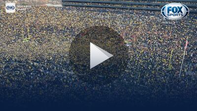 ¡Locura en el College! 100 MIL aficionados INVADEN la cancha tras victoria de Michigan | VIDEO